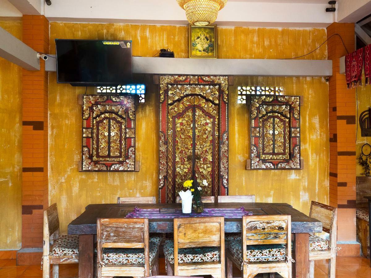 Lovina Palace ภายนอก รูปภาพ